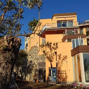 Poggio Degli Ulivi Appartamento Genova